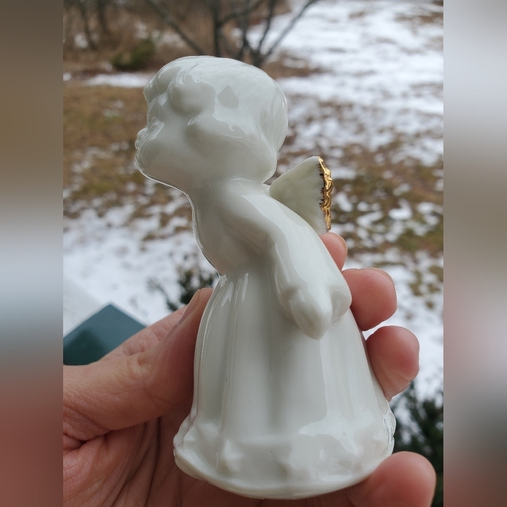 White Angel Figurines Salt And Pepper Set - Picture 5 of 8